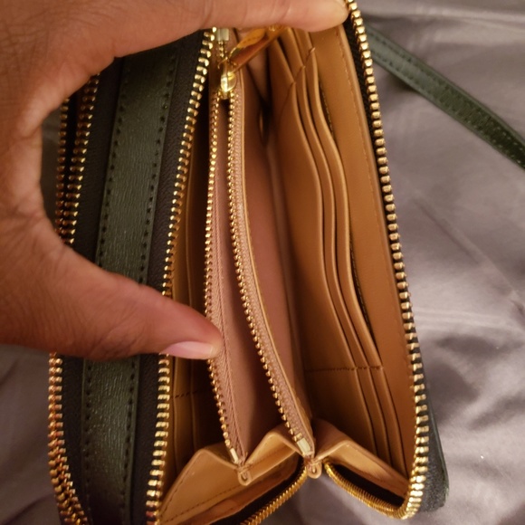 Tory Burch Bags Tory Burch Crossbody Used 3 Times Ever Poshmark